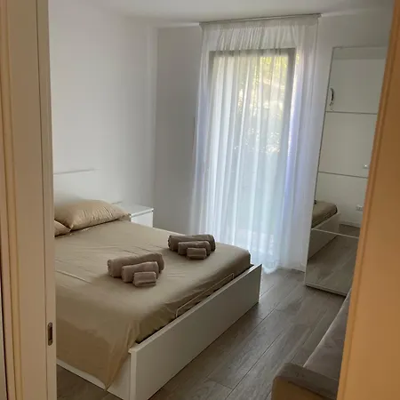 Le Village Tropezien Апартаменты *